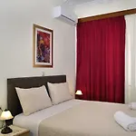 Aristea's 1st Floor דירה חאניה